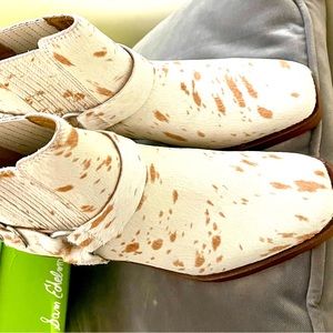 Sam Edelman pony hair leather booties NIB fabulous!! Sz 7.